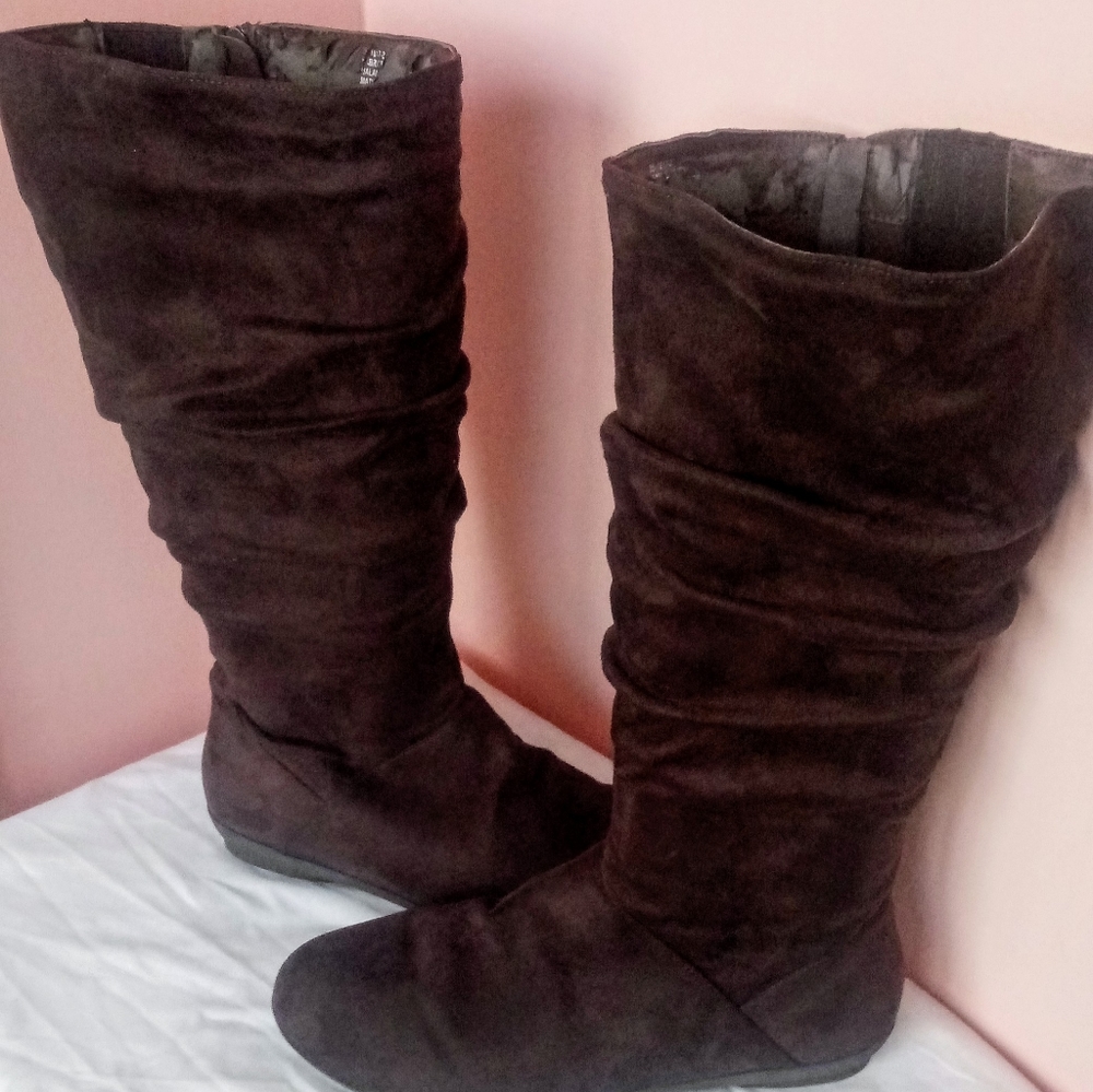 Brand new size 11 Women's boots